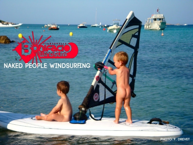 Place aux jeunes : baby windsurfer